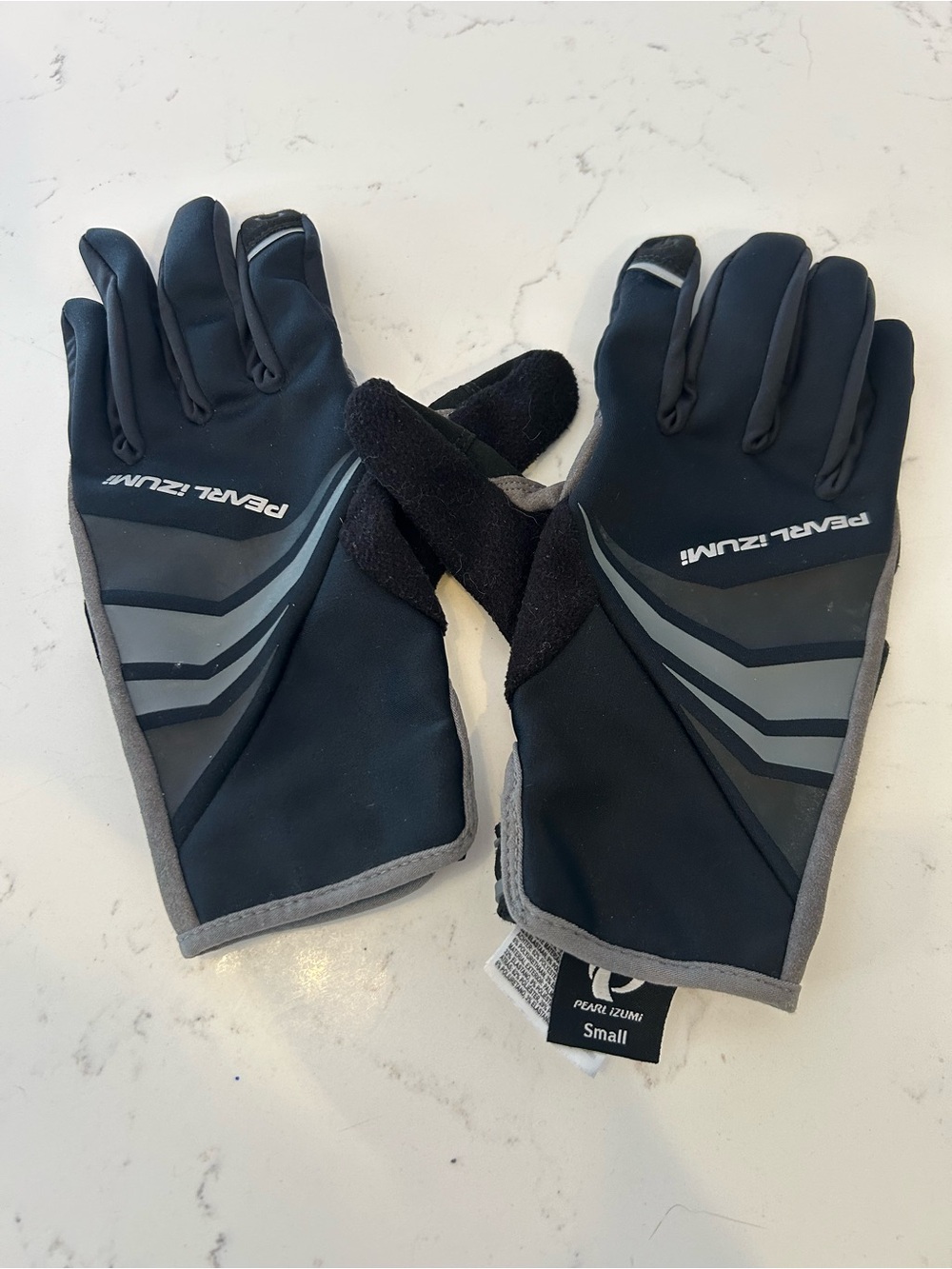 Pearl Izumi Men’s Black and Gray Cold-Weather Bike Gloves